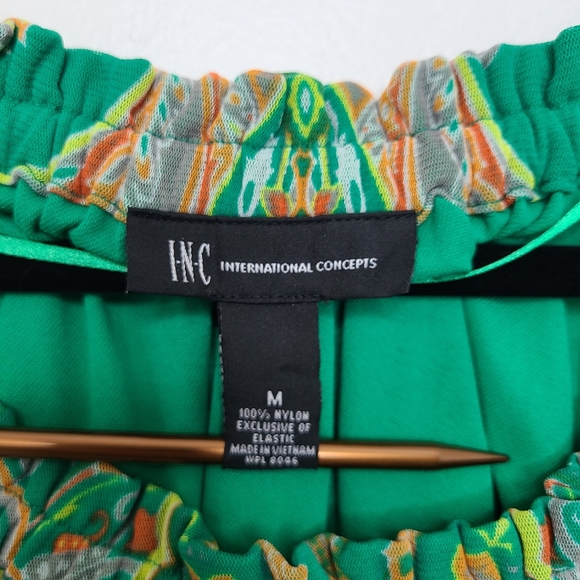INC Top Blouse Short Sleeve Scoop Neck Smocked Green Ruffled Size Medium … - Picture 13 of 14